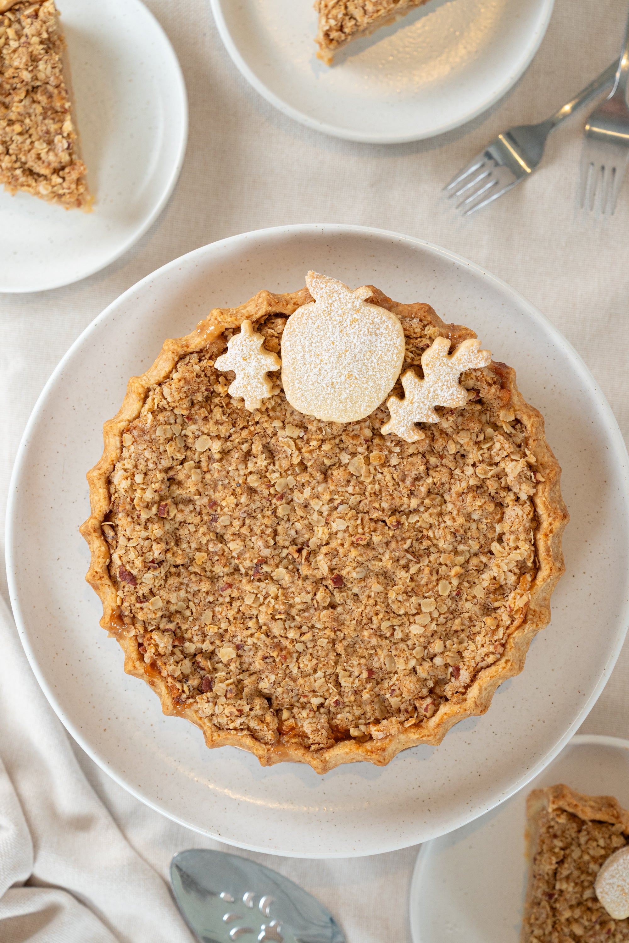 Apple Pecan Crisp Crumble Pie.