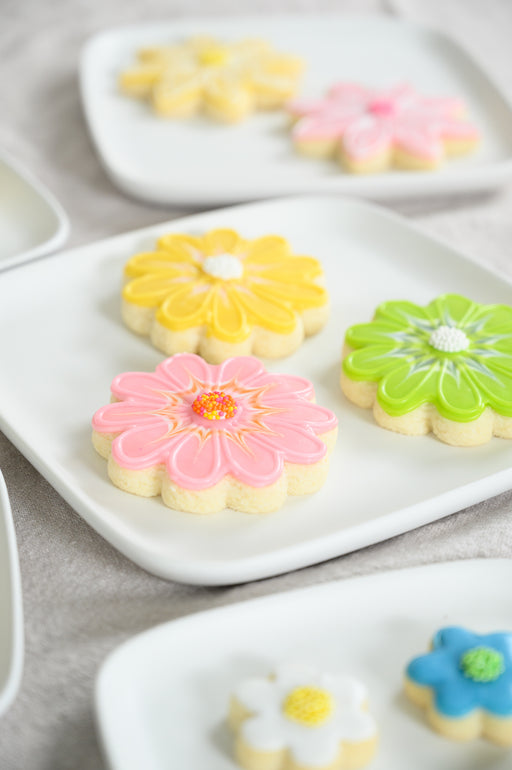 Decorated Shortbread Cookies. Beautiful Spring Flowers.